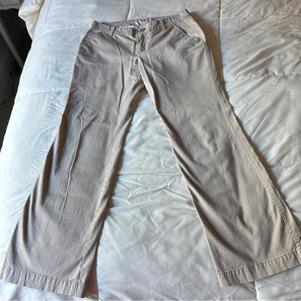 Old Navy Flirt khakis 6S/6P